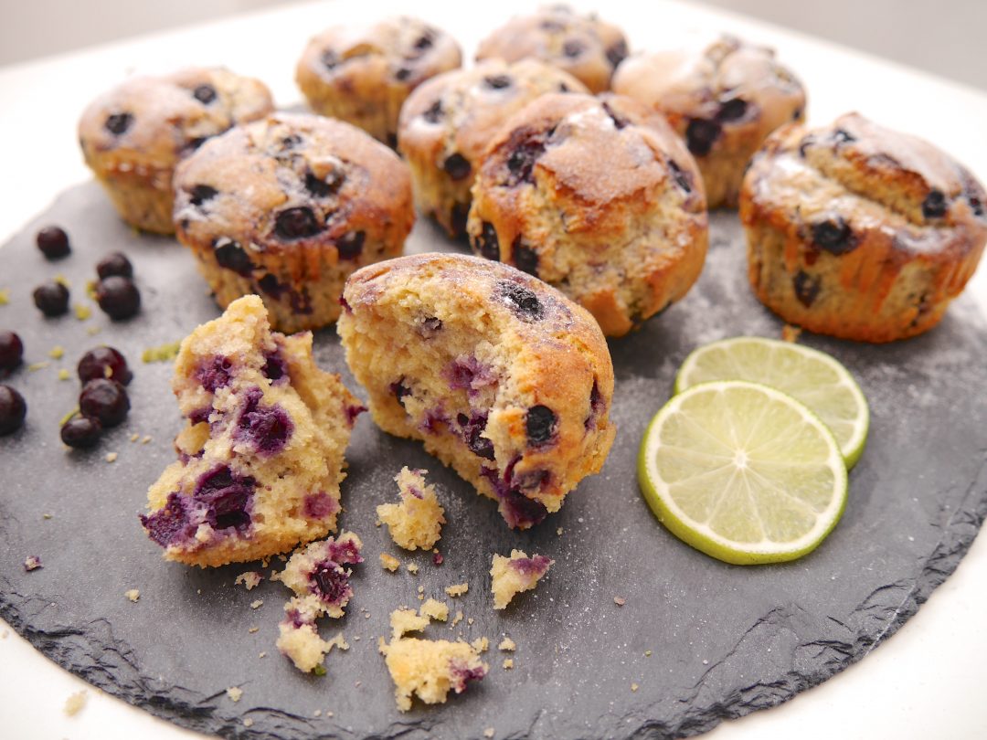 Limetten-Blaubeer-Muffins mit Kichererbsenmehl - good food blog