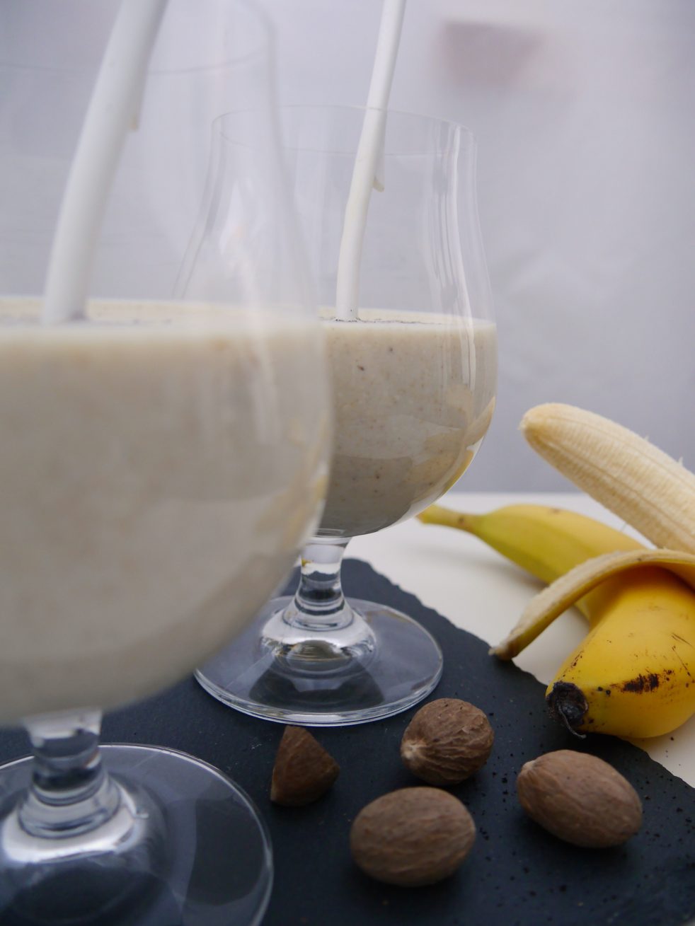Bananenmilch mit Haferflocken: Frühstück zum Trinken by Dr. Alexa Iwan