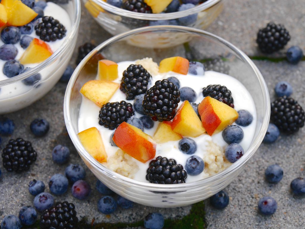 Overnight-Hirse mit Joghurt und Früchten - good food blog