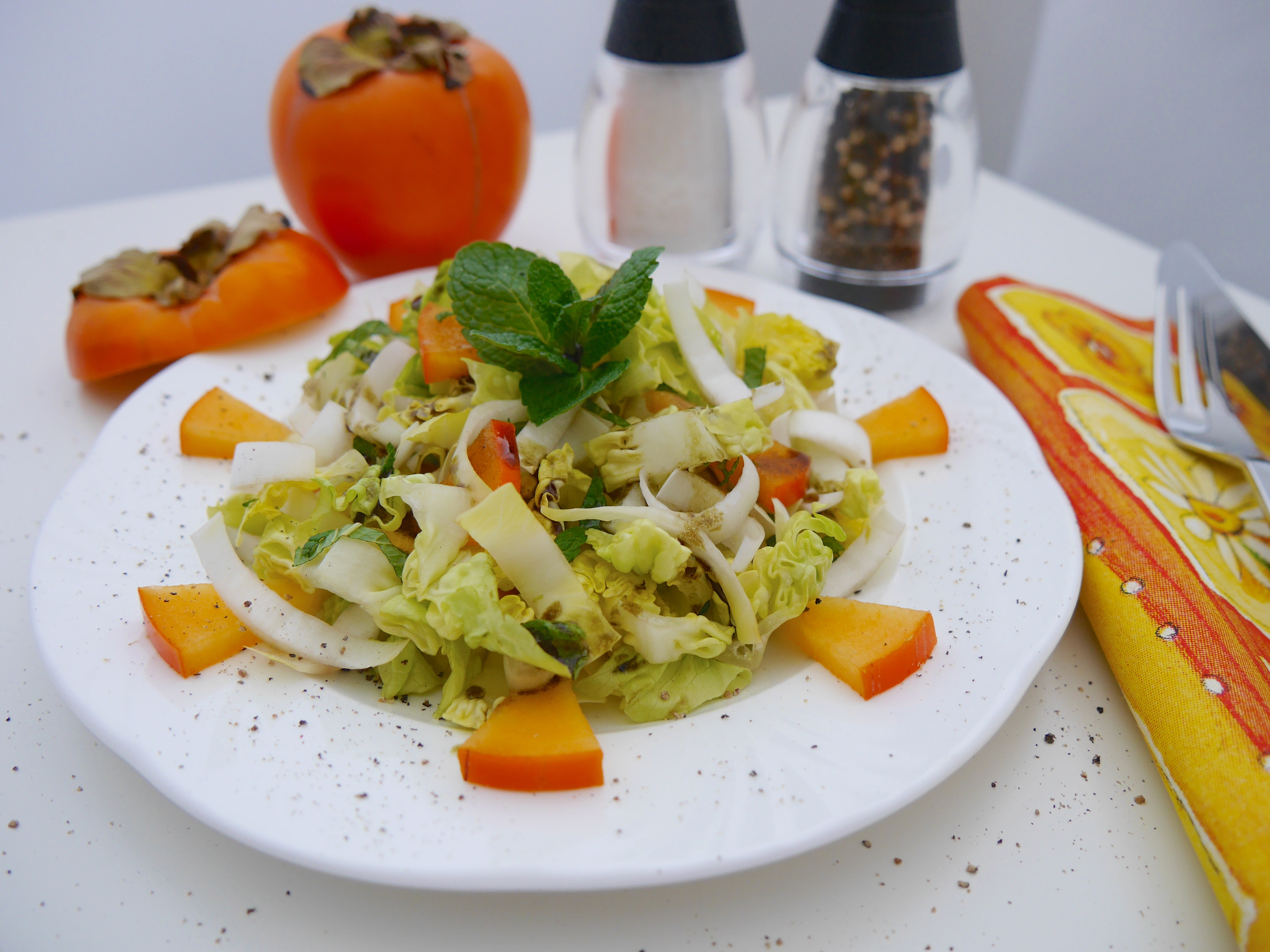 Chicorée-Salat mit Kürbiskernöl-Dressing_1 | Rezept Dr. Alexa Iwan ...