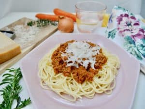Spaghetti à la bolognese mit Gemüse-Kick by Dr. Alexa Iwan